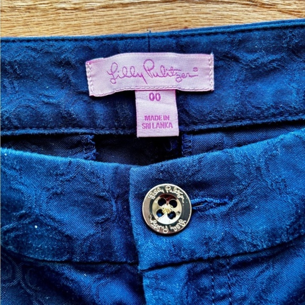 Lilly Pulitzer Navy Eyelet Capris - Size 00